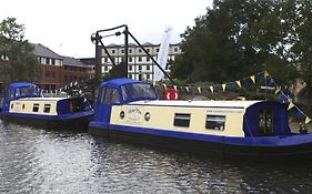 Houseboat Hotel Sheffield 3*