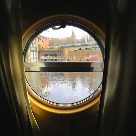 Houseboat Hotels Sheffield Room photo